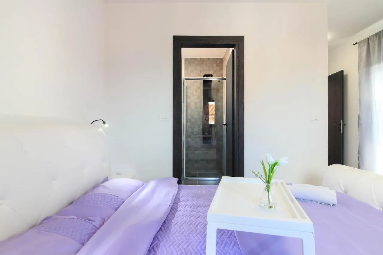 Modern Villa Maeni With Private Pool In Pula