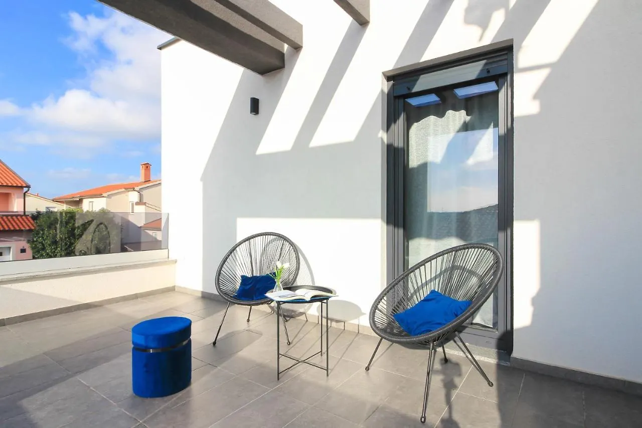Modern Villa Maeni With Private Pool In Pula