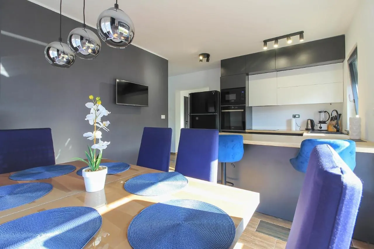 Modern Villa Maeni With Private Pool In Pula