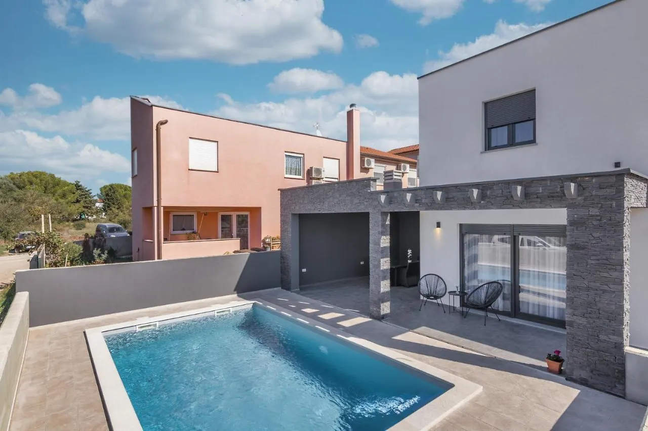 Modern Villa Maeni With Private Pool In Pula 0*,  Croatia