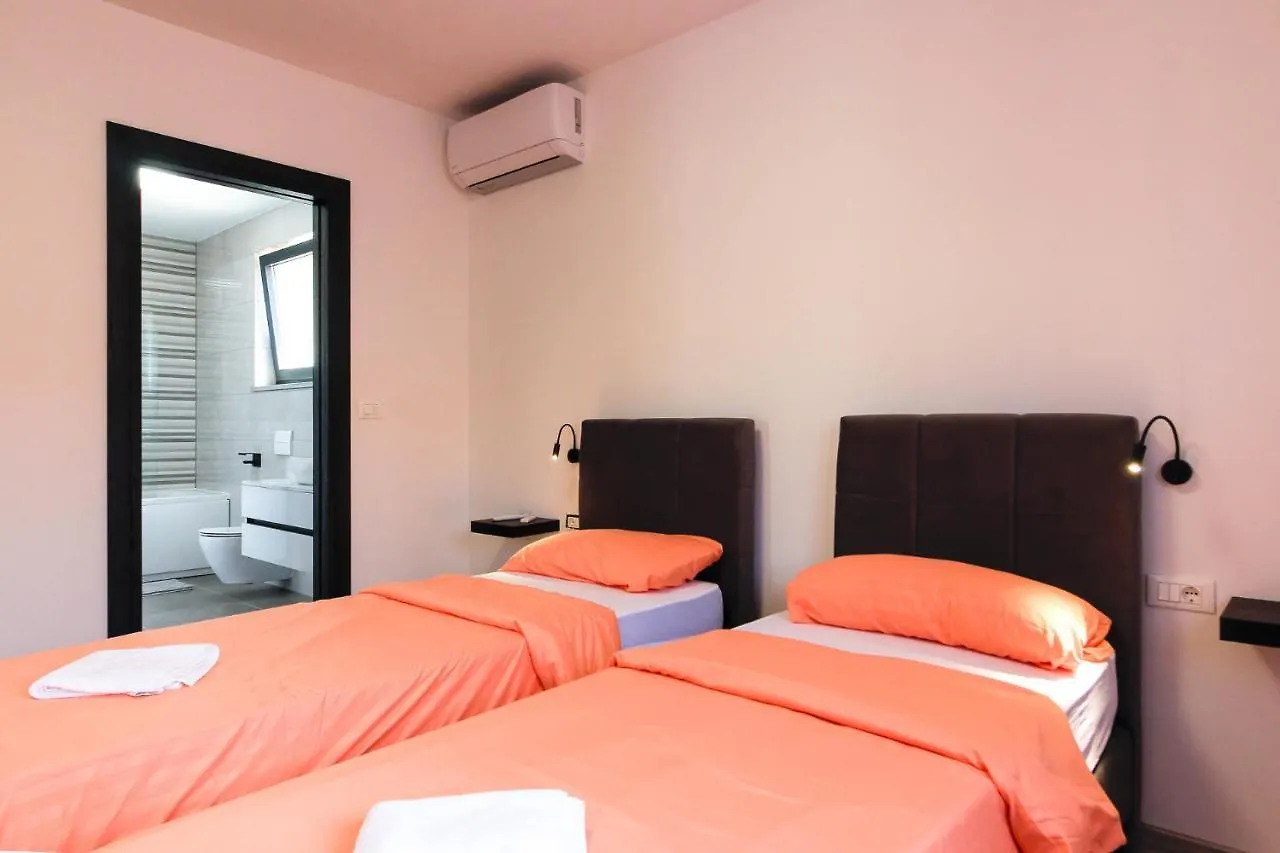 Modern Villa Maeni With Private Pool In Pula Croatia